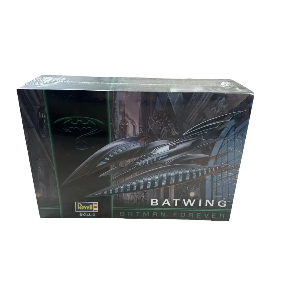 Revell Batman Forever Batwing 1:32 Skill 2 Model Kit #6721 Factory Sealed